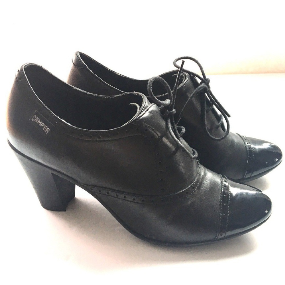 Camper oxford heel